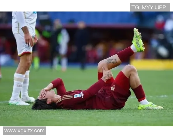 足球明星因脚后跟受伤缺席重要比赛球迷心痛不已