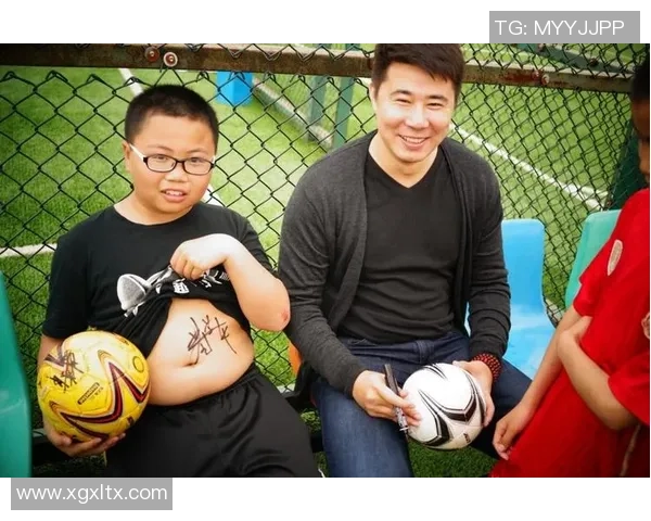 尼日利亚足球明星卡的辉煌历程与对足球的热爱之路 尼日利亚足球明星卡的辉煌历程与对足球的热爱之路